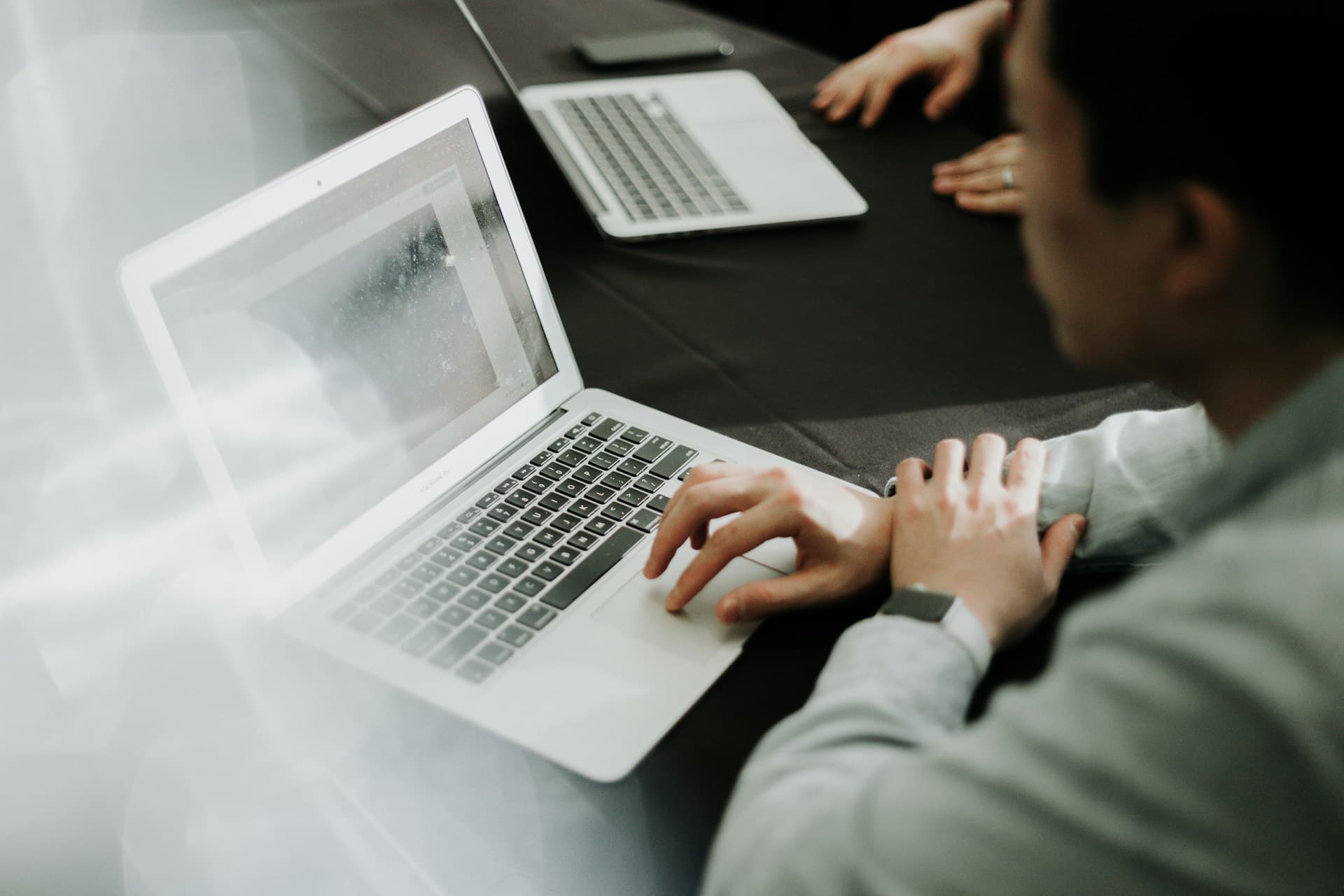 Behind the Bylines: How Ghostwriters Support Journalistic Work